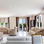 Sunset Beach Club Aqua Lettings Starfish 4 *